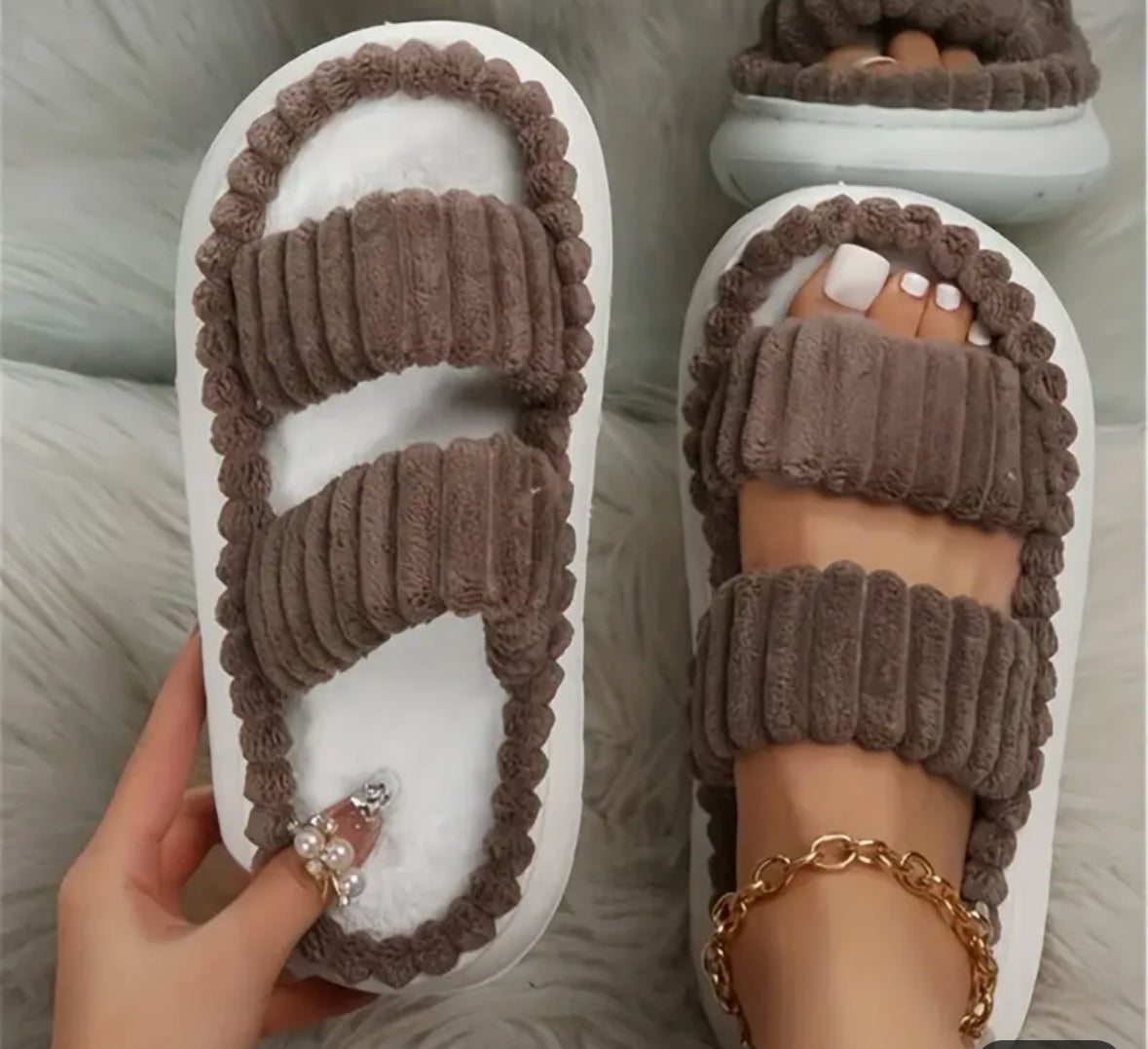 Chic Fodonga Slippers