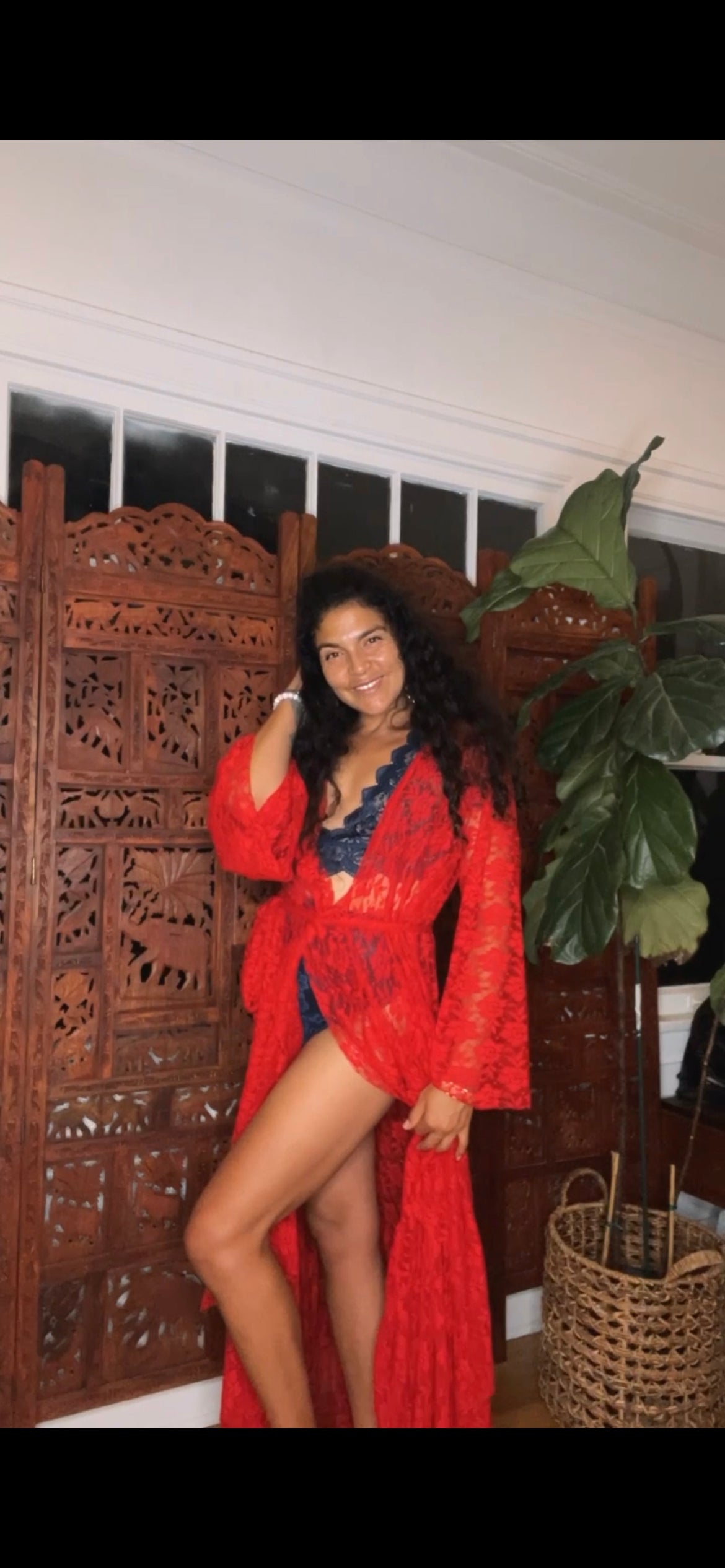 Señora Era Red Lace Robe